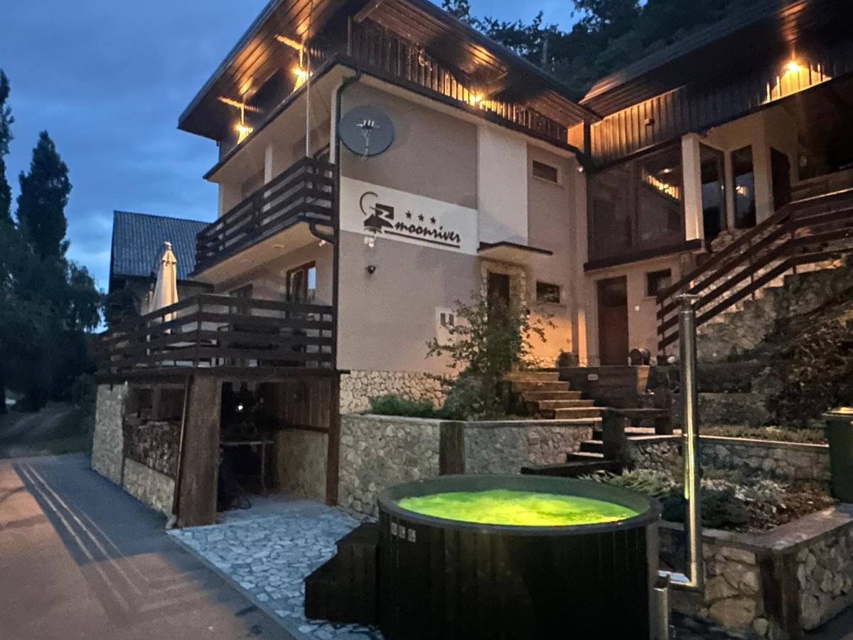 Moonriver Apartment Veljun Bagian luar foto